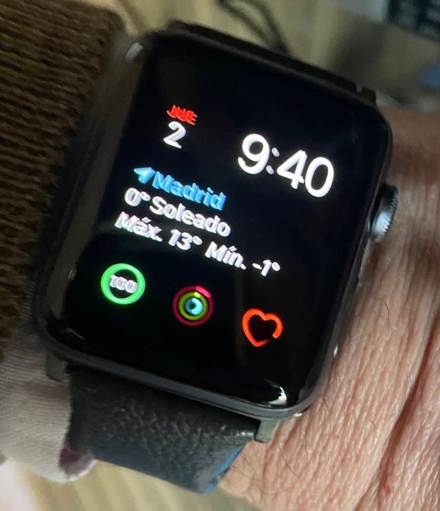 Apple Watch Series 3 GPS y soporte de carga