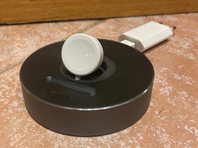 Apple Watch Series 3 GPS y soporte de carga