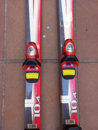 Esquís rossignol con fijaciones