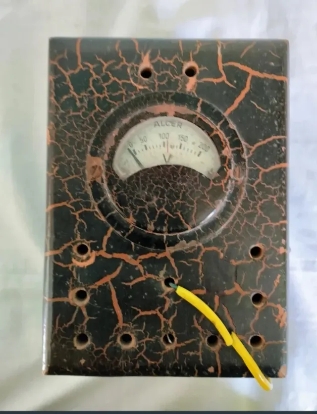 Antiguo grifo de bronce colección