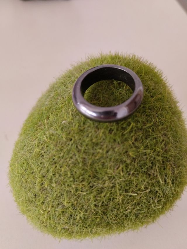Anello in ematite