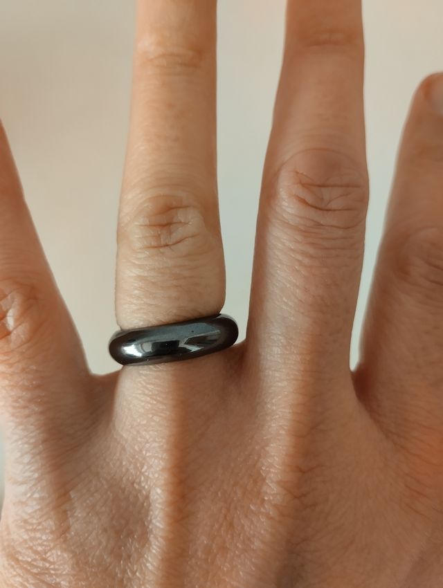Anello in ematite