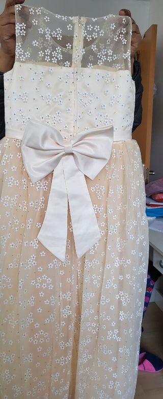 Vestido de comunión y abrigo abano