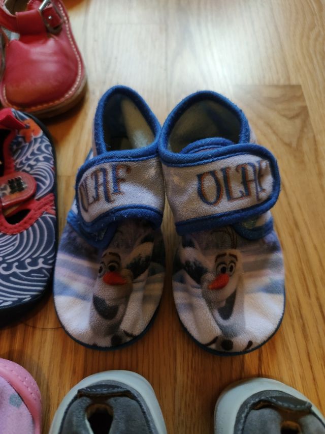 7 pares zapatitos bebe, num: 22, 23 y 24