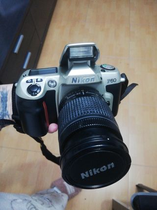 cámara fotográfica.