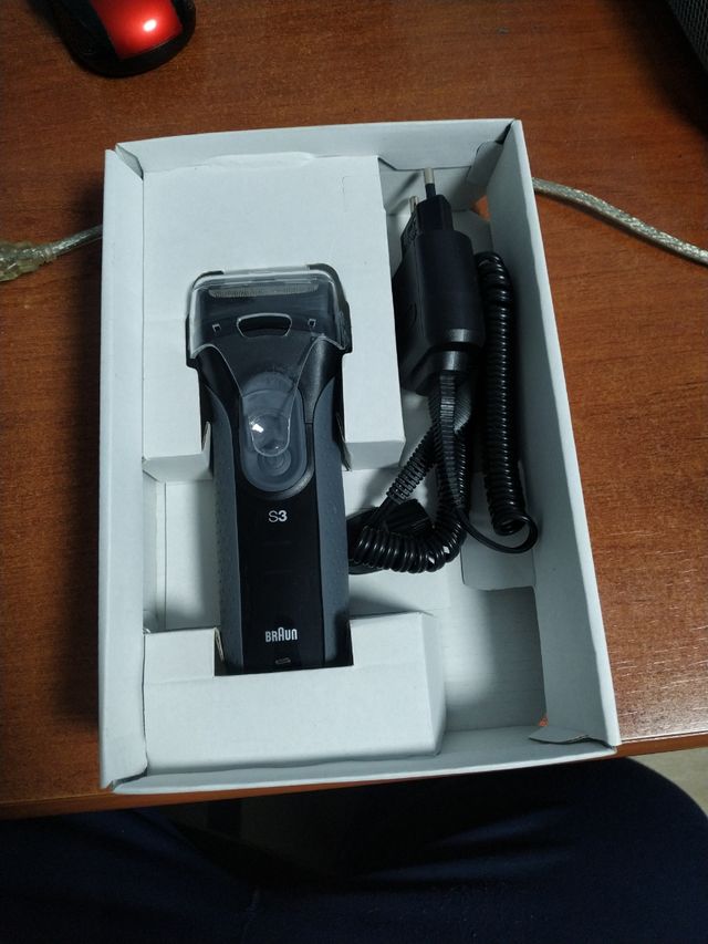 Maquinilla Braun Series 3 3000s shaver