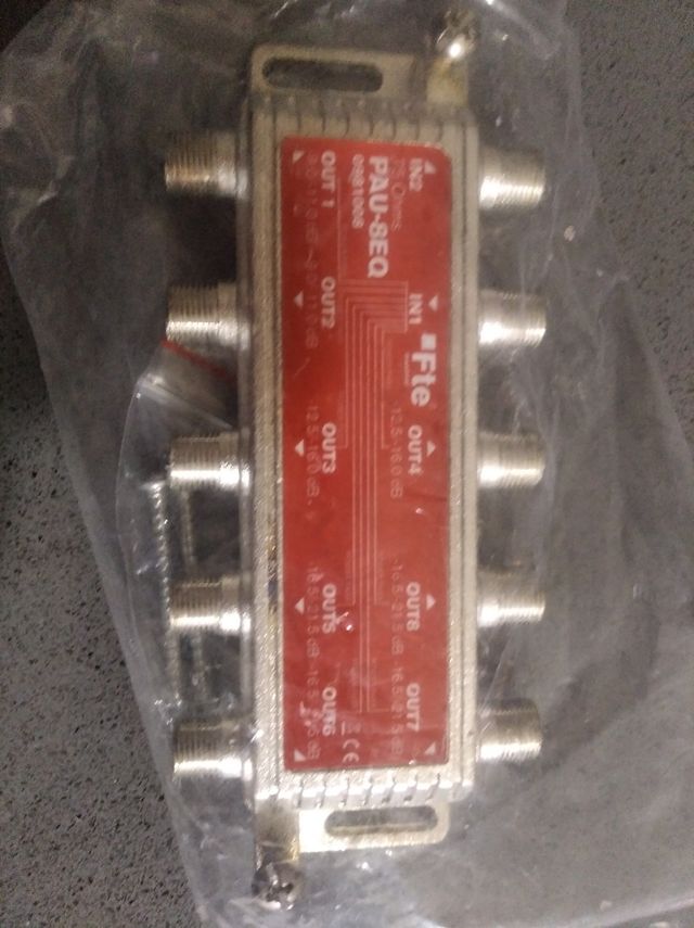 Derivador repartidor ecualizado antena comunitaria