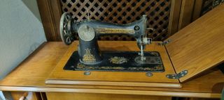 Máquina  de coser Singer