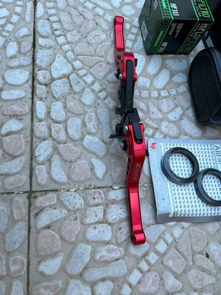 Se venden todo esto es de kawasaki z750 del 2009