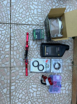 Se venden todo esto es de kawasaki z750 del 2009