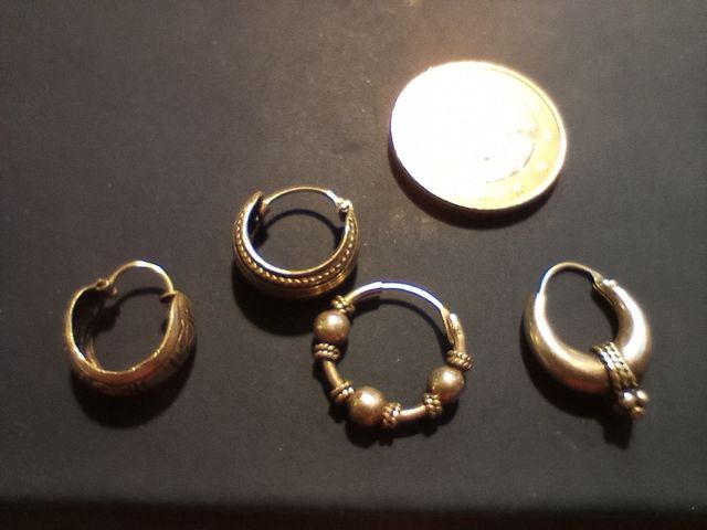 Cuatro aros de plata de ley