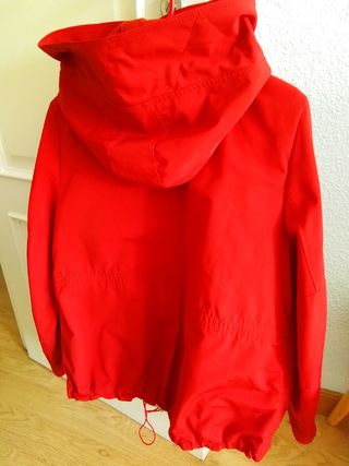 Cazadora  MANGO, color rojo
