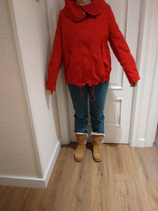 Cazadora  MANGO, color rojo