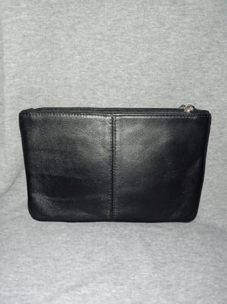 Cartera de mano negra LAURA VALLE