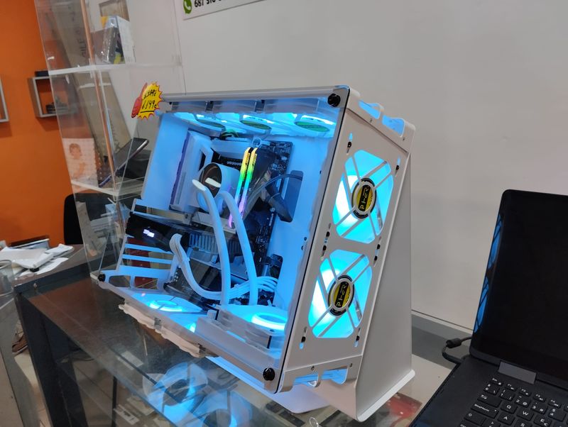 ➤ Ordenador modding de alta gama. afbeelding 9