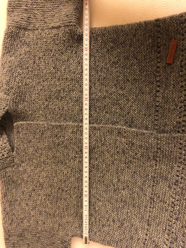 Maglia fatta a mano in lana