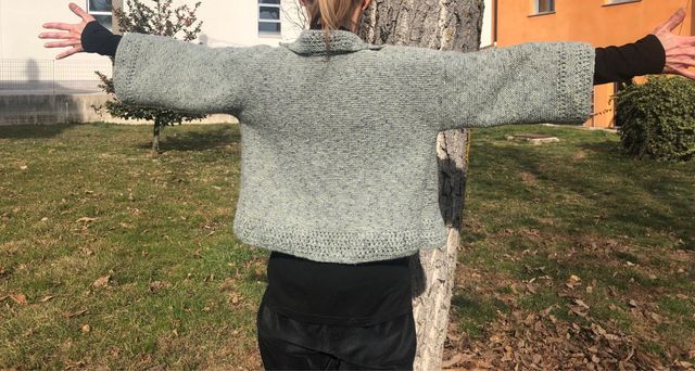 Maglia fatta a mano in lana