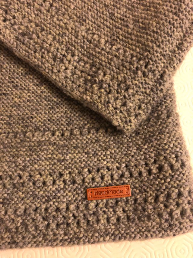 Maglia fatta a mano in lana