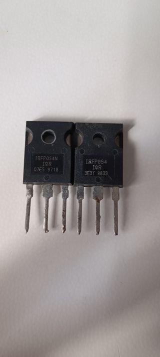 Transistor IRFP054N Q7E5 9718 - IRFP054 3E3Y 9833