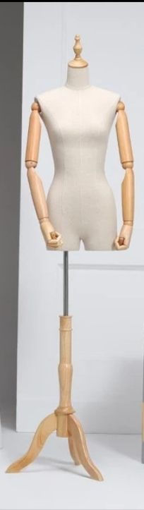 Maniquí brazos articulados talla 38/40