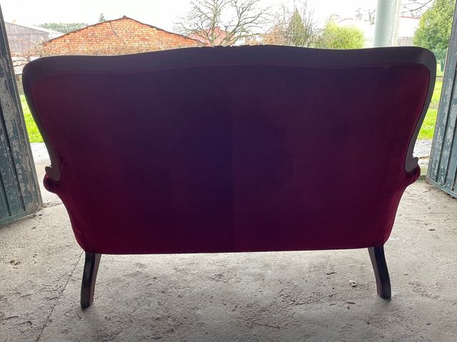 Divano capitoné rosso