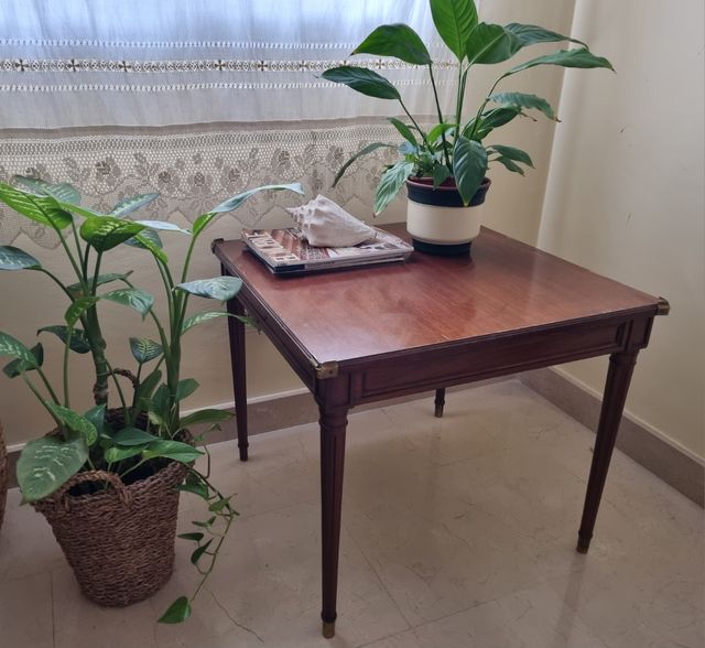 Mesa madera maciza cuadrada