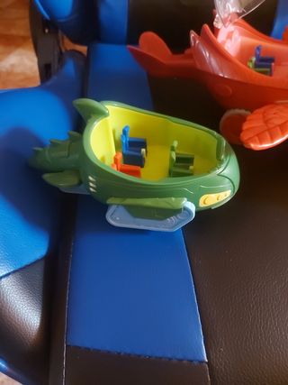 naves coches de  juguetes dibujos pijamas