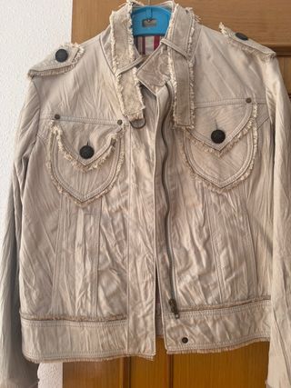 Cazadora piel auténtica beige