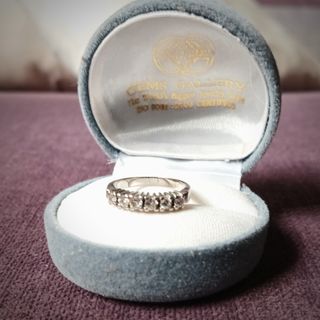 SORTIJA DE ORO CON 6 DIAMANTES