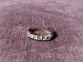 SORTIJA DE ORO CON 6 DIAMANTES