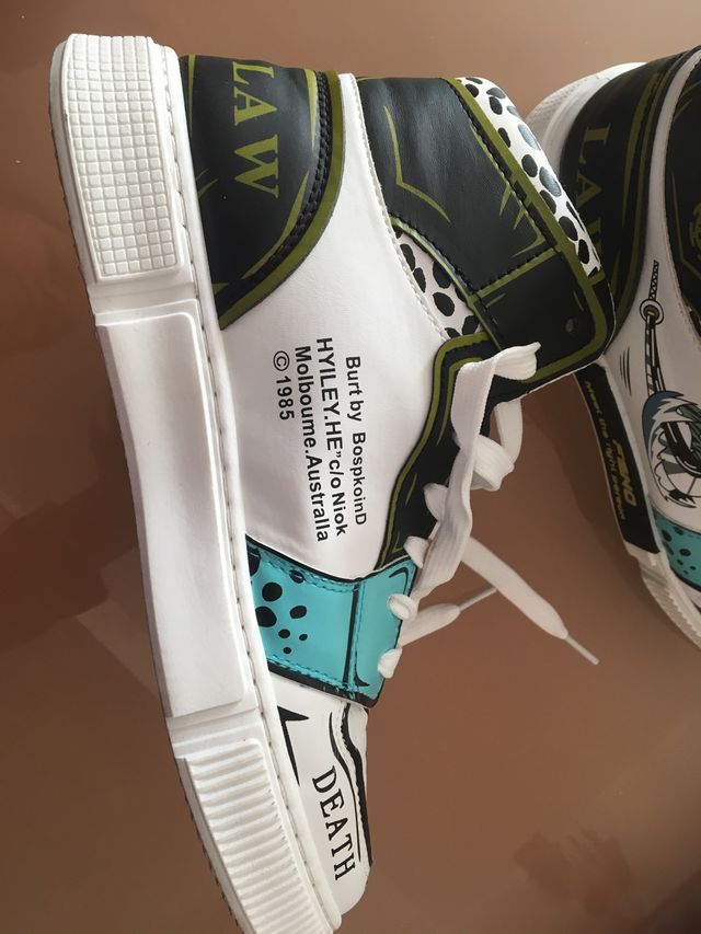 Deportivas botas anime