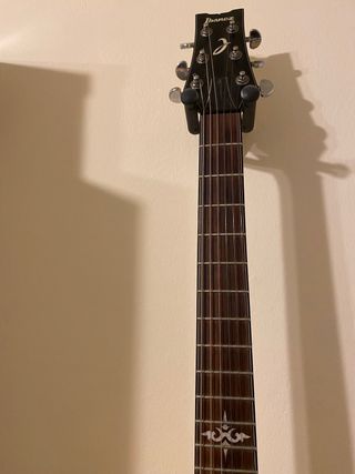 Guitarra eléctrica Ibanez ART 120 + funda