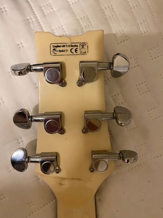 Guitarra eléctrica Ibanez ART 120 + funda