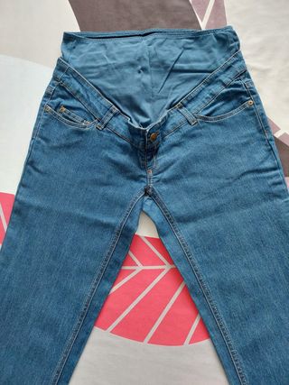 Pantalón vaquero premamá, talla 40