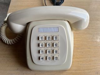 Teléfono heraldo vintage