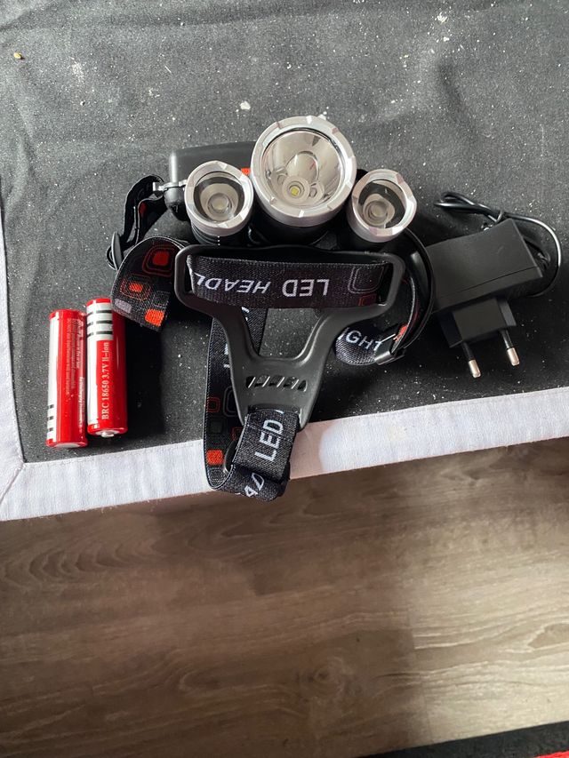 Bombillo de tres focos de led