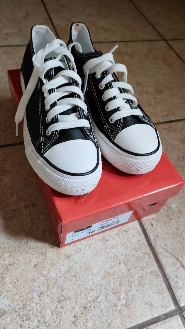 Zapatos nuevos y comodos. 