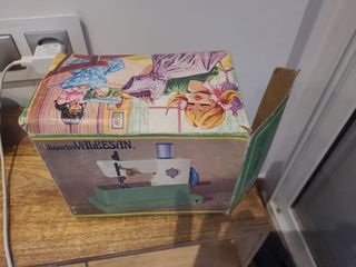 Máquina de coser de juguete.