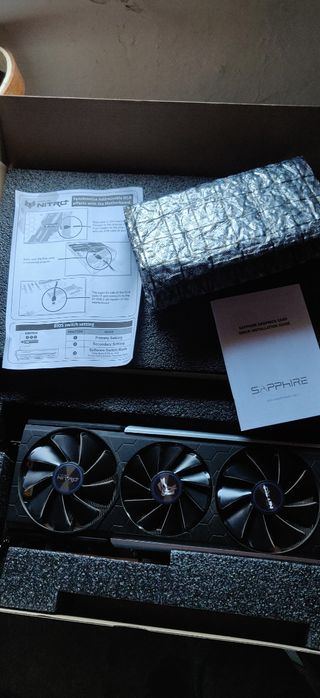 Sapphire RX 5700 XT con caja original