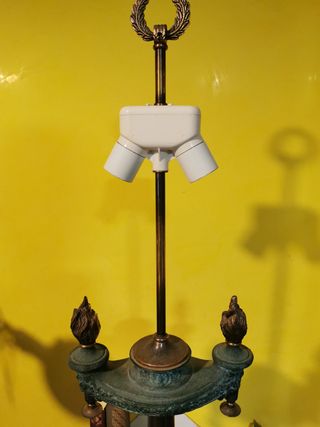 Lampara sobremesa de bronce y latón Mariner 85 cm