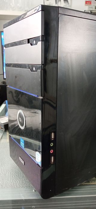 Caja midtower para pc marca NOX