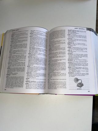 Diccionario Escolar de la lengua española.