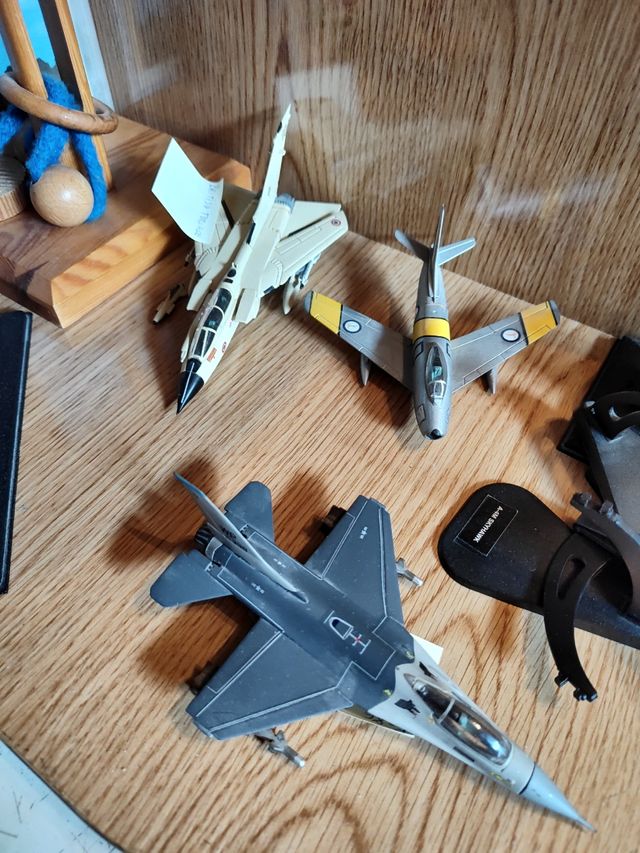 AVIONES Y HELICÓPTEROS