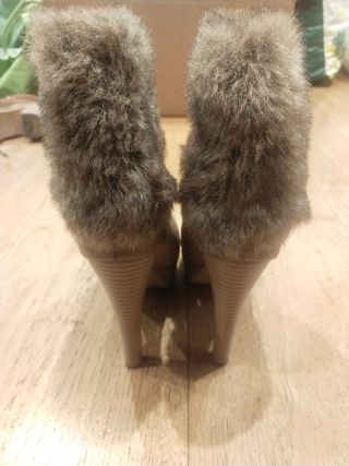 botines marrones con pelo