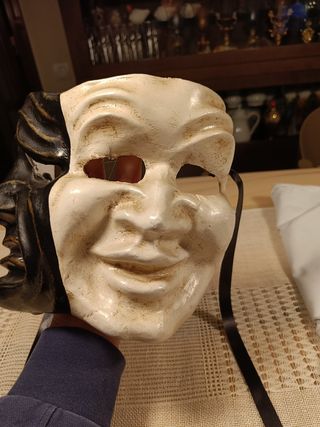 Máscara veneciana auténtica