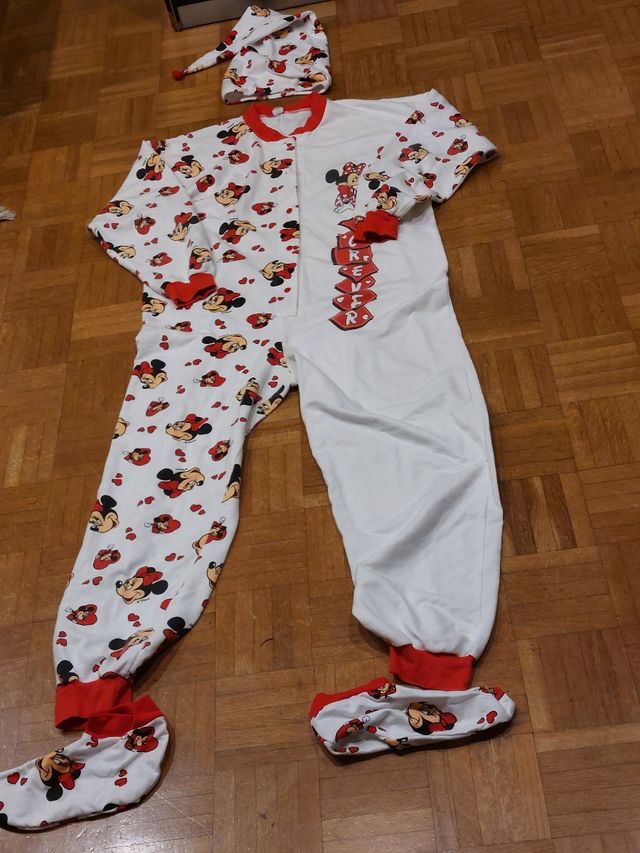 Pijama Minie mouse mujer con gorro dormir y patuco