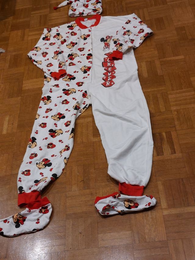 Pijama Minie mouse mujer con gorro dormir y patuco