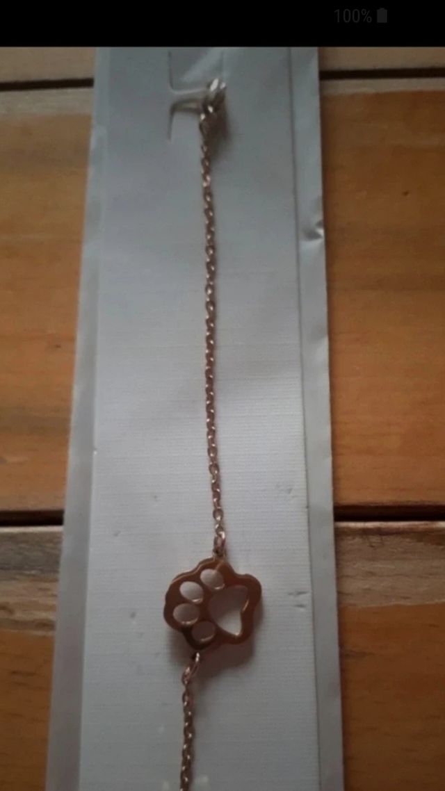 Bracciale color oro rosa.  Nuovo