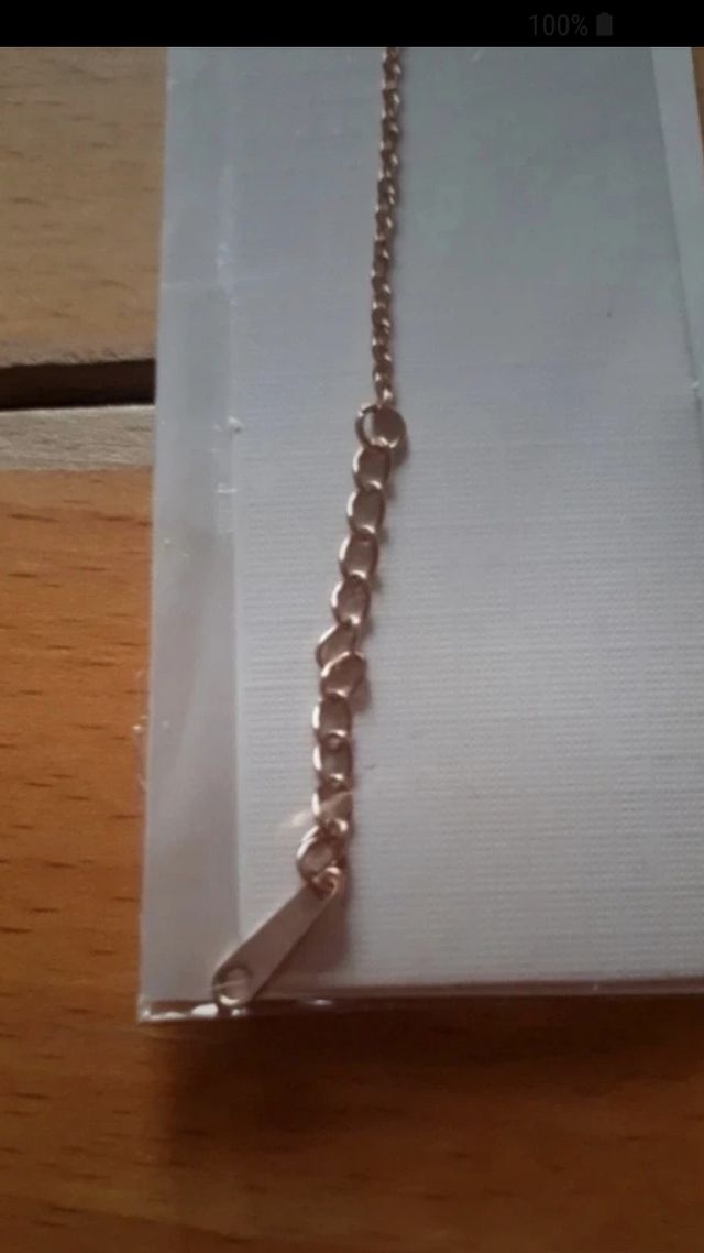 Bracciale color oro rosa.  Nuovo