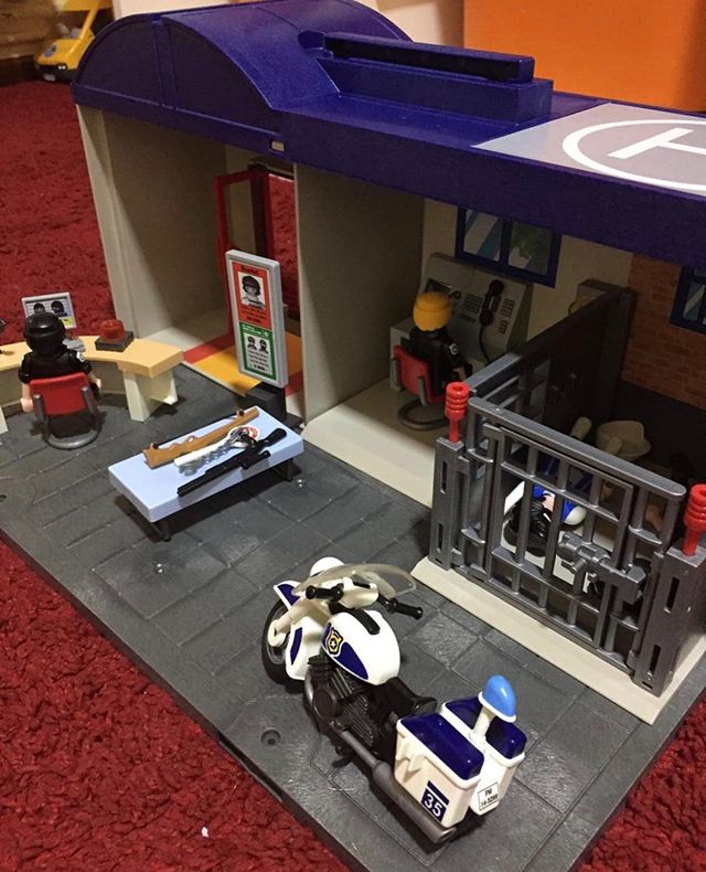 Maletín Comisaría Playmobil
